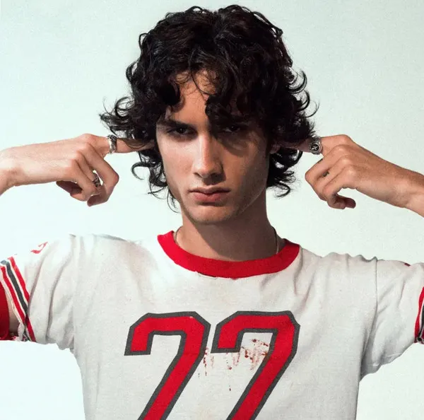 Sombr "I Barely Know Her" album cover